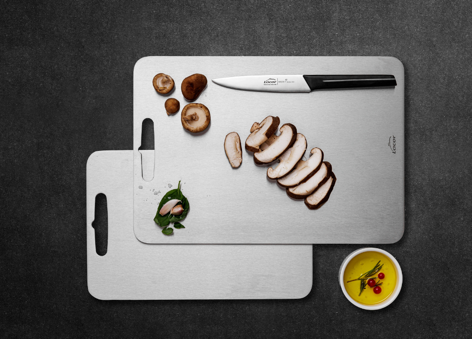 Inox_18/10_and_Titanium_cutting_boards